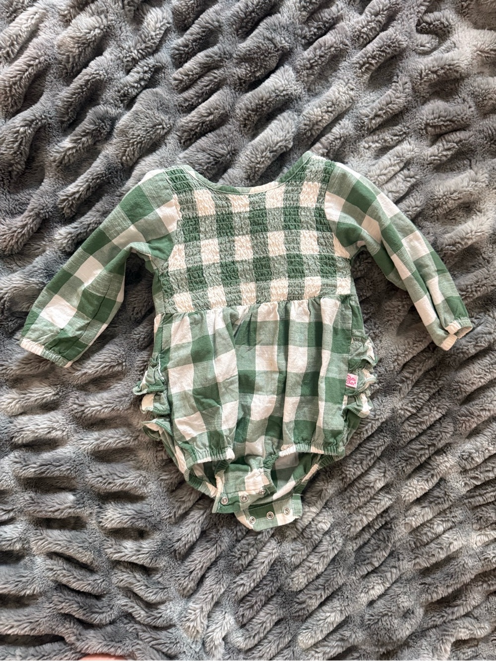 Gingham Smocked Long-Sleeve Baby Romper - Green & White
